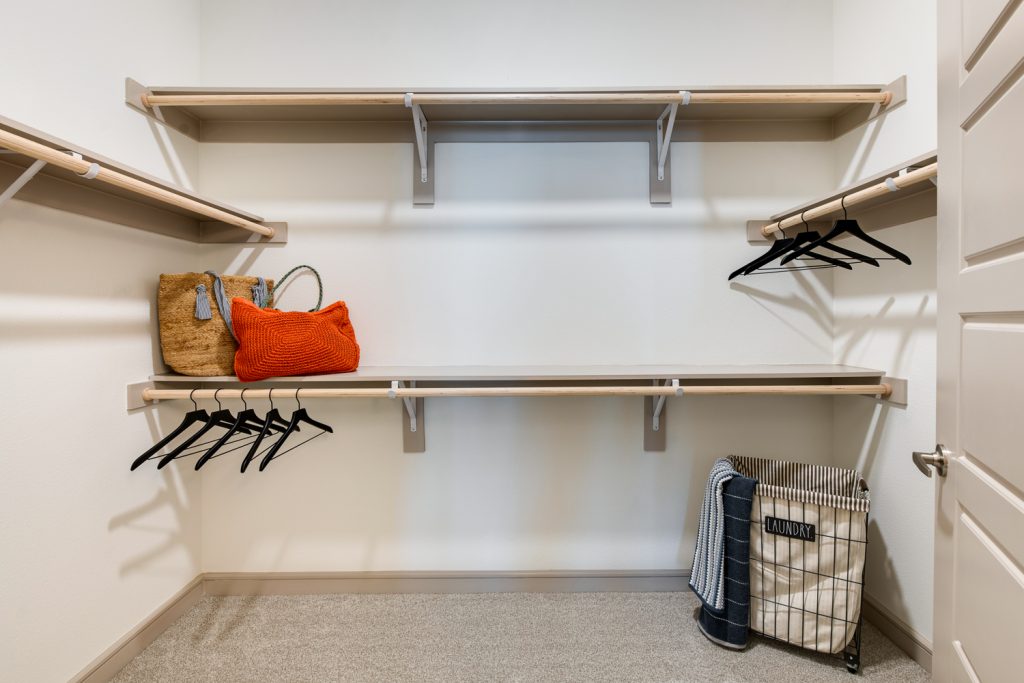 closet with 4 shelves